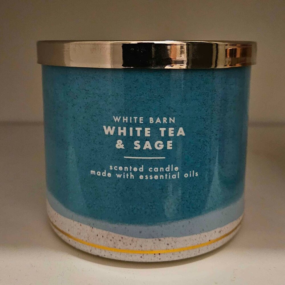 BBW White Barn White Tea & Sage Candle